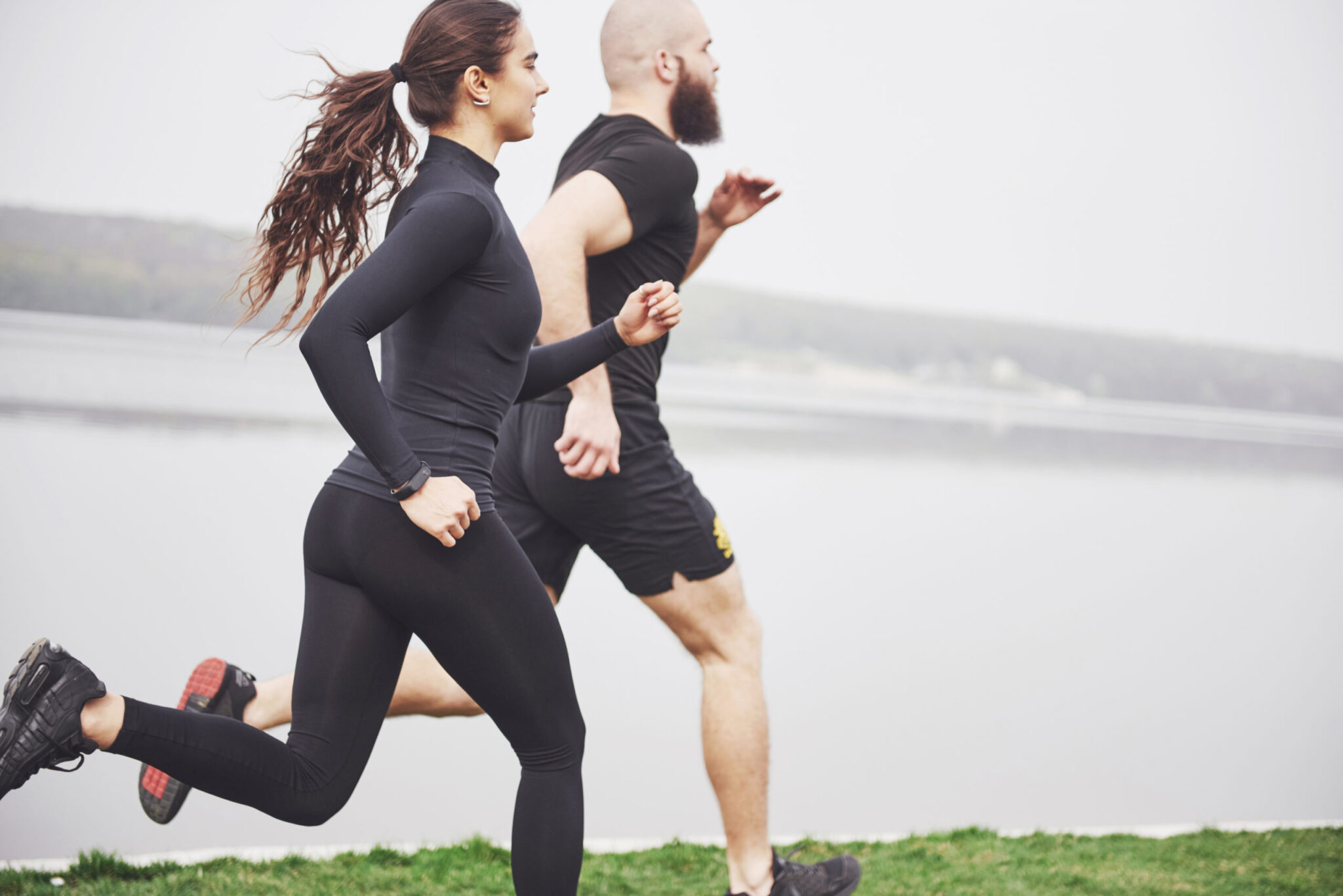 pareja corriendo