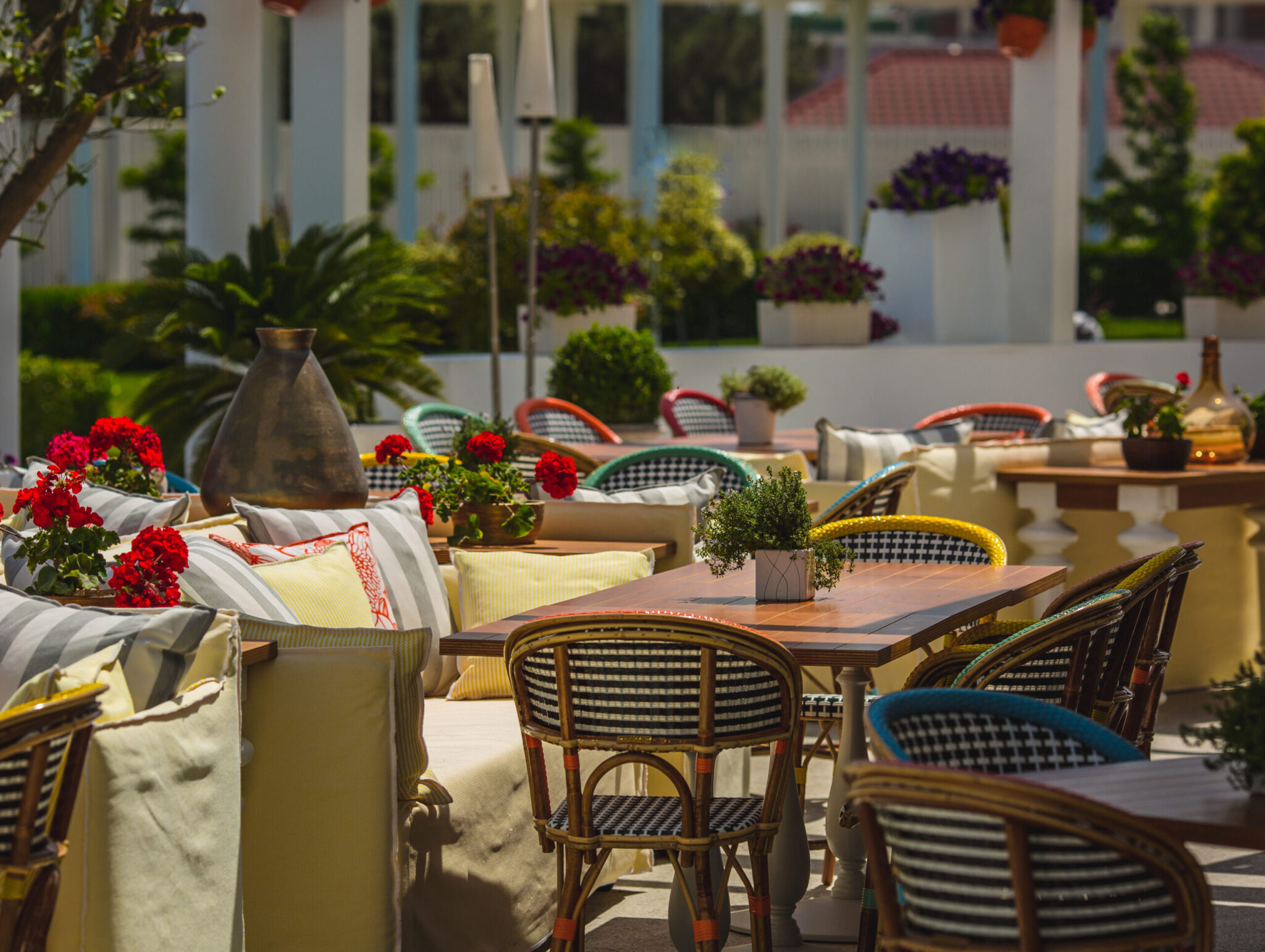 Aprovecha el aire libre y transmite valores: ¿cuáles son las ventajas de tener terraza en un bar?